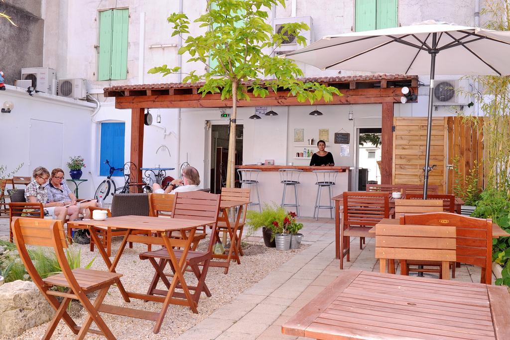 Hotel Durand Le Patio Alès Exterior foto